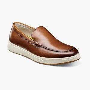 NWOB Florsheim Heist Moc Toe Venetian Loafer Cognac